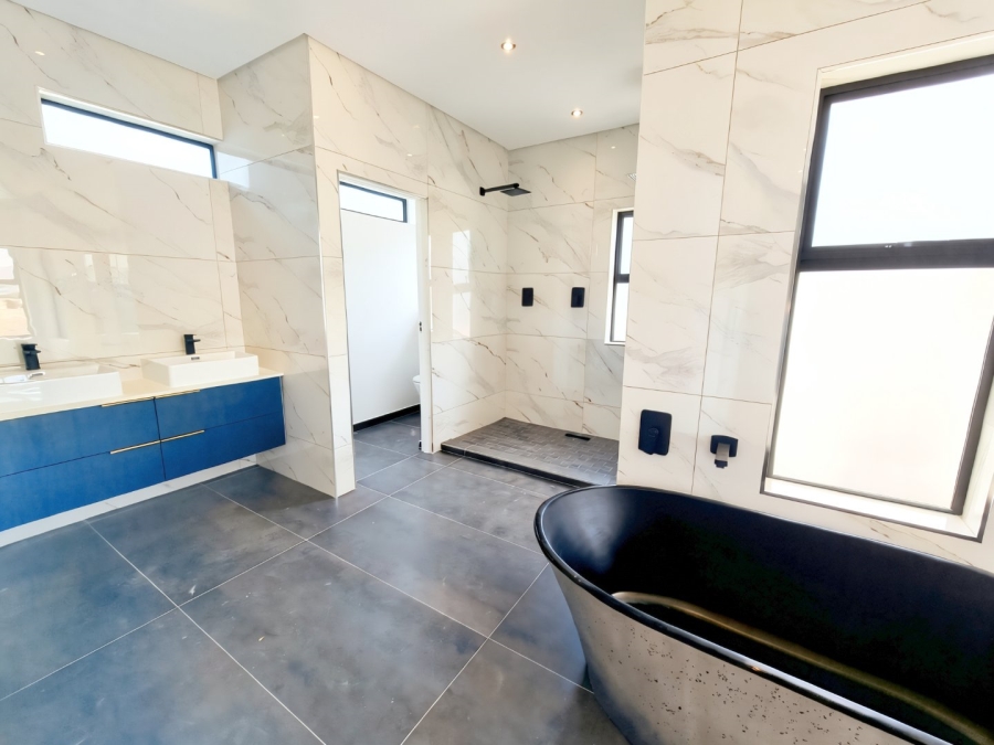 4 Bedroom Property for Sale in Sandown Western Cape
